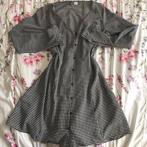 Women's White and Black Dress